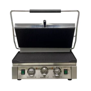 قیمت دستگاه ساندویچ ساز صنعتی برقی S-14E : دستگاه ساندویچ ساز یا همان دستگاه پنینی ساز صنعتی تک صفحه در سایز بزرگ یکی از بهترین و بروز ترین دستگاه های تهیه ساندویچ و پنینی است. دستگاه پنینی ساز صنعتی در سه مدل تک صفحه، دو صفحه و تک صفحه بزرگ در دو مدل برقی یا گازی از کشور چین به صورت مستقیم و بدون واسطه با نام تجاری برند معتبر ABA وارد و روانه بازار شده است. وظیفه این دستگاه پنینی ساز پرس کردن و گرم کردن ساندویچ و ترد و برشته شدن ساندویچ می باشد. استفاده بسیار راحتی دارد و شما می توانید بدون داشتن هیچ تجربه ی قبلی از این محصول فوق العاده کاربردی استفاده کنید. مشخصات دستگاه ساندویچ ساز صنعتی برقی S-14E برند ABA : ابعاد دستگاه ساندویچ ساز صنعتی برقی S-14E آبا دارای طولی به اندازه 54* عرض 45.5* ارتفاع 25.5 سانتی متر با ابعاد بسته بندی به طول * عرض* ارتفاع * سانتی متر به صورت بسته بندی کارتن پالت دار در انبار مجموعه آبا موجود می باشد. ابعاد صفحات چدنی ساندویچ ساز صنعتی در طول صفحه بزرگ * در عرض * سانت و هر صفحه درب * در * سانتی متری می باشد. وزن دستگاه ساندویچ میکر صنعتی آبا کیلوگرم وزن با بسته بندی درون کارتن و پالت * کیلوگرم می باشد و وزن دستگاه پنینی ساز برقی تک صفحه * کیلوگرم می باشد و همچنین سیستم دستگاه پنینی مجهز به میکروسوئیچ یعنی قطع کن به هنگام باز کردن درب دستگاه ساندویچ ساز می باشد. سوخت مصرفی دستگاه پنینی ساز تک صفحه بزرگ به صورت برقی بوده و منبع تغذیه حتما باید تکفاز شهری باشد تا اتصال به برق به مشکل نخورد، همچنین فرکانس وارد شده هرتز باید باشد تا دستگاه بتواند به خوبی و طولانی مدت کار کند. دستگاه پنینی دارای تک صفحه چدن نچسب بوده و قدرت این المنت بسیار مناسب برای پخت تعداد زیادی پنینی در ساعات طولانی می باشد. قدرت ورودی دستگاه پنینی ساز 3KW می باشد. یکی از مهمترین مزیت های این پنینی ساز صنعتی کم جا بودن آن است، زمانی که درب ساندویچ ساز صنعتی را میبندید فقط یک فضای 60 سانتی متری را اشغال می کند و به راحتی روی داخل کابینت و یا روی میزکار نیز می توانید قرار دهید. دستگاه پنینی ساز صنعتی دارای المان هاییست که به شما نشان می دهد دستگاه در چه وضعیتی قرار دارد و شما متوجه می شوید دستگاه روشن است یا به خوبی داغ می شود. جلوی دستگاه 2 عدد چراغ تعبیه شده که یکی با عنوان هات لایت (زمانی که دستگاه به دمای تنظیم شده ترموستات برسد روشن می شود) و دیگری چراغ پاور لایت ( زمانی که دستگاه را به برق می زنید روشن می شود) می باشد. به شما کمک می کند تا به درسته از روند کارکرد دستگاه خبر داشته باشید. دستگاه ساندویچ ساز دارای یک درب تمام استیل دارد که این درب یک جک دارد زمانی که درب را رها می کنید درب همون جا می ماند و به دست کاربر اسیب نمی زند و باعث له شدن دست سر آشپز نمی شود. این پنینی ساز دارای کلید استاندارد برای قطع و وصل کردن برق ساخته شده تا زمانی که دستگاه را به منبع تغذیه متصل می کنید به صورت خودکار دستگاه روشن نشود و نوسانات برق به دستگاه آسیب نزند. بدنه این دستگاه ساندویچ ساز از استیل درجه یک با کیفیت فوق العاده ساخته شده و همچنین دستگیره درب ساندویچ ساز از پلاستیک غیر قابل داغ شو و صفحه پنینی ساز از چدن درجه یک ساخته شده است. دستگاه پنینی ساز صنعتی برقی قابلیت تنظیم دما از 50 درجه تا 300 درجه سانتی گراد می باشد. مشخصات ظاهری دستگاه ساندویچ ساز صنعتی برقی S-14E: تمامی صفحات دستگاه ساندویچ ساز صنعتی برقی S-14E تک صفحه جهت شست و شو آسان تر و بهتر دستگاه قابل جدا شدن می باشد. بدنه ی دستگاه اسنک ساز خطی مانند دیگر محصولات مشابه که ساخته شده تماما از جنس استیل با این تفاوت که این دستگاه ساندویچ ساز خطی از استیل نگیر ساخته شده است. دسته دستگاه ساندویچ ساز که جهت باز و بسته شدن در دستگاه طراحی شده استیل می باشد ولی در برابر حرارت داغ شو است و ولی دست را نمیسوزاند. لازم بذکر است که این مدل اسنک ساز ها مجهزبه سیستم کنترل حرارت مستقیم است و به طور یکنواخت و یکسان حرارت را به همه جای اسنک ساز پخش میکند. این دستگاه بیشترین کاربرد برای گریل کردن گوشت، ساندویچ، اسنک و همچنین دیگر غذا ها می باشد از این دستگاه هم به عنوان ساندویچ ساز و هم به عنوان اسنک ساز قابل استفاده در تمامی رستوران و فست فود و... می باشد. همچنین دستگاه دارای محافظ دمای داخلی که قابل اعتماد و ایمن می باشد. استفاده از این دستگاه ساندویچساز در مکان های شلوغ مناسب است محل هایی که رفت آمد در آنجا بیشتر باشد. دستگاه ساندویچ ساز صنعتی آبا یکی از چندین محصولات وارداتی این برند فوق العاده ایرانی است. دستگاه سوسیس پر کن آبا در سه ظرفیت و دو نوع به بازار ایران عرضه کرده است و در فروشگاه و سایت تجهیزشو تمامی این مدل ها موجود می باشد. شما میتوانید هم به صورت حضوری که در آدرس انتهای همین صفحه گذاشته شده است مراجعه نمایید و یا به صورت انلاین در صفحه ی مربوطه سوسیس پر کن سایت تجهیزشو مشاهده نمایید و سفارشتون را ثبت نمایید. نحوه ثبت و خرید دستگاه ساندویچ ساز صنعتی آبا برقی : خرید دستگاه ساندویچ ساز صنعتی آبا از 3 روش امکان پذیر است که در ادامه به شما هر سه روش را خواهم گفت. روش اول: شما میتونید با مراجعه حضوری به دفتر فروش ما در تهران واقع در، استان تهران، شوش، فدائیان اسلام، بعد از پل بعثت، نبش کوچه 43 (روبه روی تکسنتر بازار برنج ایران ) ، پلاک 312 دفتر مجموعه توسعه نیکان آبا تشریف بیارید و از شورم ما دیدن نمایید و به راحتی با مشاهده تمام محصولات و تست سالم بودن آنها به راحتی از ما خرید نمایید. روش دوم: سفارش به صورت آنلاین که شما میتونید یا از طریق سایت تجهیزشو با رجوع کردن به صفحه مربوطه محصول مد نظر مثل دستگاه ساندویچ ساز صنعتی آبا را با طی کردن مراحل خرید سفارشتان را ثبت و روش ارسال محصول را نیز که از طریق پیک ( فقط سفارش های استان تهران ، با انتخاب این روش می توانید در صورت موجود بودن محصول آن را یک روزه تحویل بگیرید )، از طریق تیپاکس یا باربری و ترمینال ( برای استان های دیگر) را انتخاب نمایید و که معمولا بین 5 تا 7 روز کاری ارسال میشود. روش سوم: ثبت سفارش به صورت تلفنی یا از طریق واتساپ، شما می توانید با دفتر فروش به شماره 55310311-021 تماس گرفته و با مشاوره رایگان مدیران فروش این مجموعه به راحتی محصول مد نظر مناسب ترین نوع را انتخاب و خرید نمایید، همچنین با مراجعه به واتساپ که روی صفحه اصلی سایت قرار داده ایم با مسئولان پشتیبانی در ارتباط باشید و سفارشتان را ثبت نمایید. قیمت دستگاه ساندویچ ساز صنعتی آبا مدل S-14E: همانطور که میدانید قیمت محصولات الخصوص محصولات وارداتی بخاطر نوسانات قیمت دلار و ارز معمولا در حال تغییر می باشد. مجموعه توسعه نیکان آبا در تلاش است که بهترین محصول را با مناسب ترین قیمت به بازار عرضه کند. قیمت محصولات سایت معمولا به روز رسانی است اما بخاطر تعداد بالای محصولات در سایت ممکن است برخی از آنها به روز رسانی نشده باشد و بعد از خرید با شما مشتریان عزیز تماس گرفته و این موضوع اعلام خواهد شد. قیمت دستگاه دستگاه ساندویچ ساز صنعتی برقی S-14E برند ABA: قیمت دستگاه ساندویچ ساز صنعتی برقی S-14E 20/000/000 تومان می باشد. کارکرد دستگاه ساندویچ ساز صنعتی برقی S-14E جدید: قابلیت استفاده در انواع کافی شاپ ها و رستوران ها، کافه ها، کترینگ ها و دیگر آشپزخانه هایی که مشغول به تهیه انواع ساندویچ با طعم های متفاوت می باشد.